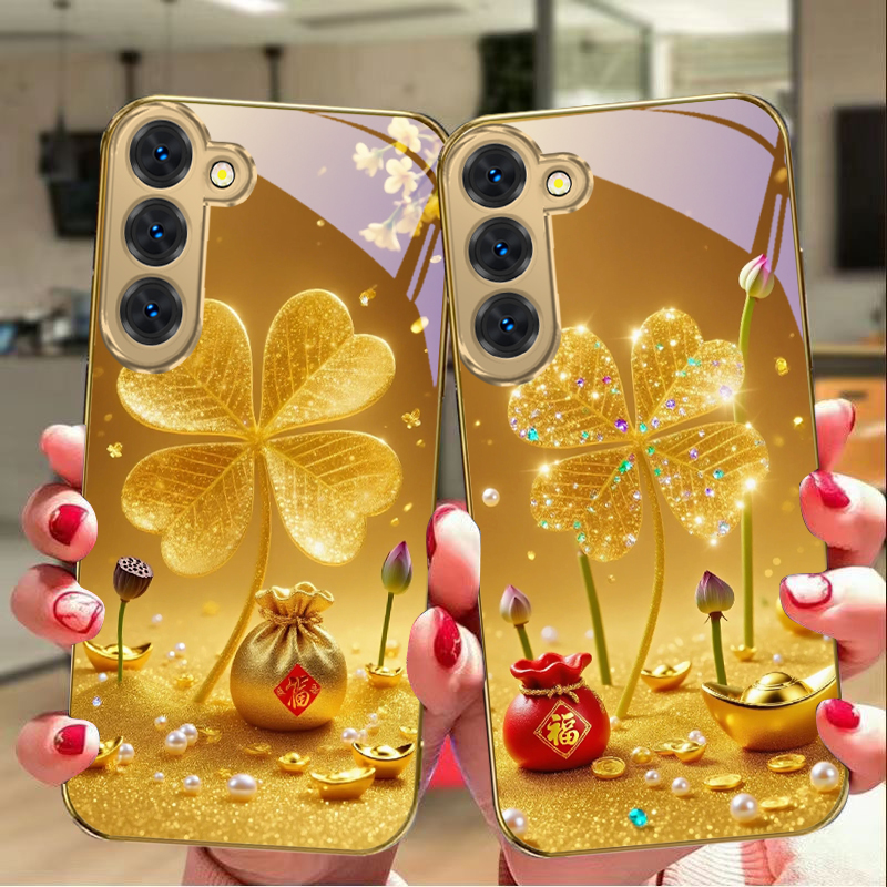 Samsung Galaxy S25 - A huge golden clover For Samsung